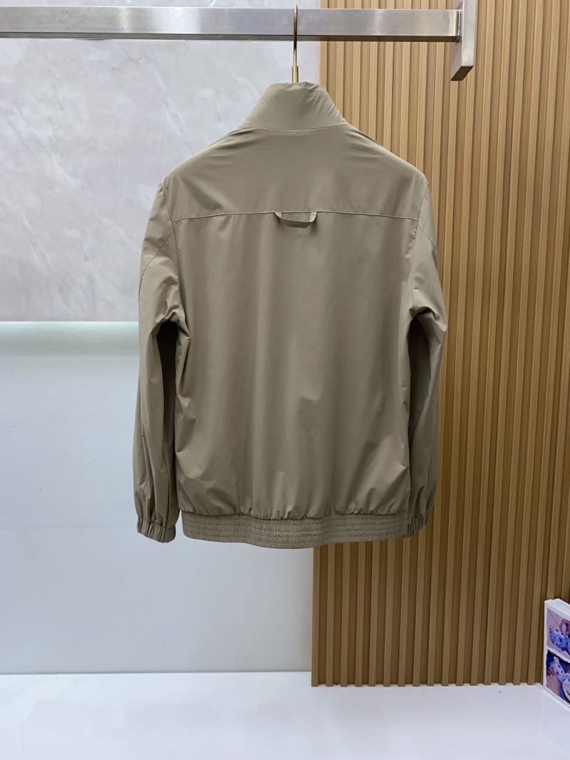 Pra*a outwear